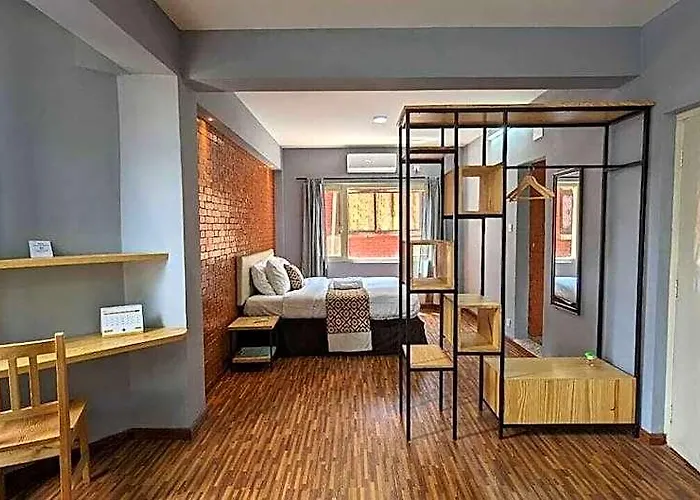 Nyadha House 5*